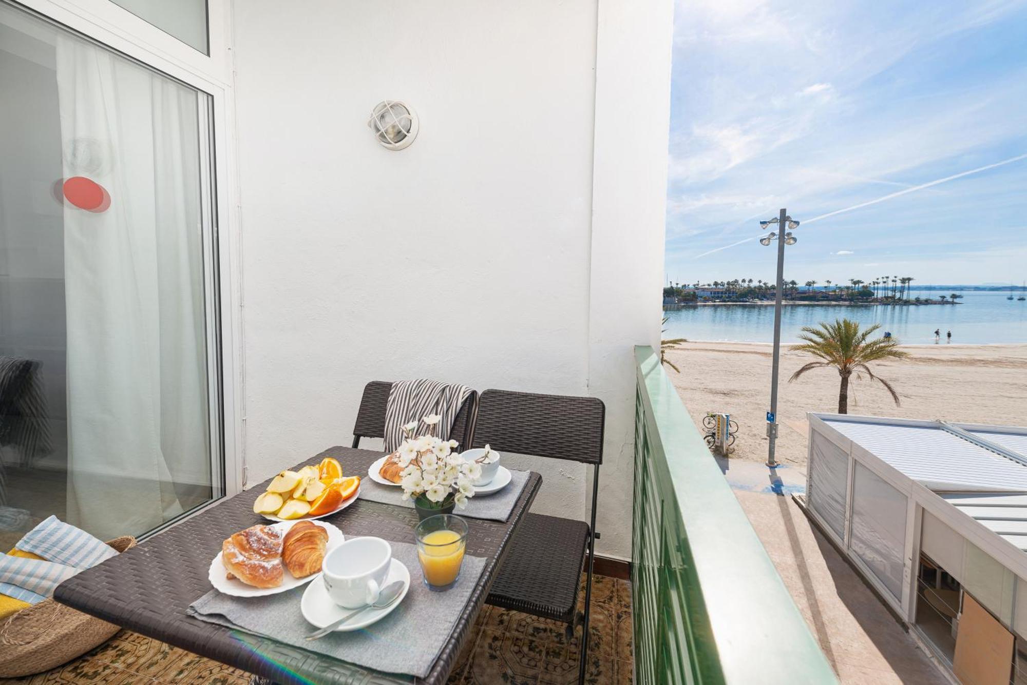 Apartment Xara Torres, At The Beach Of Alcudia Port de Alcudia  Exterior photo