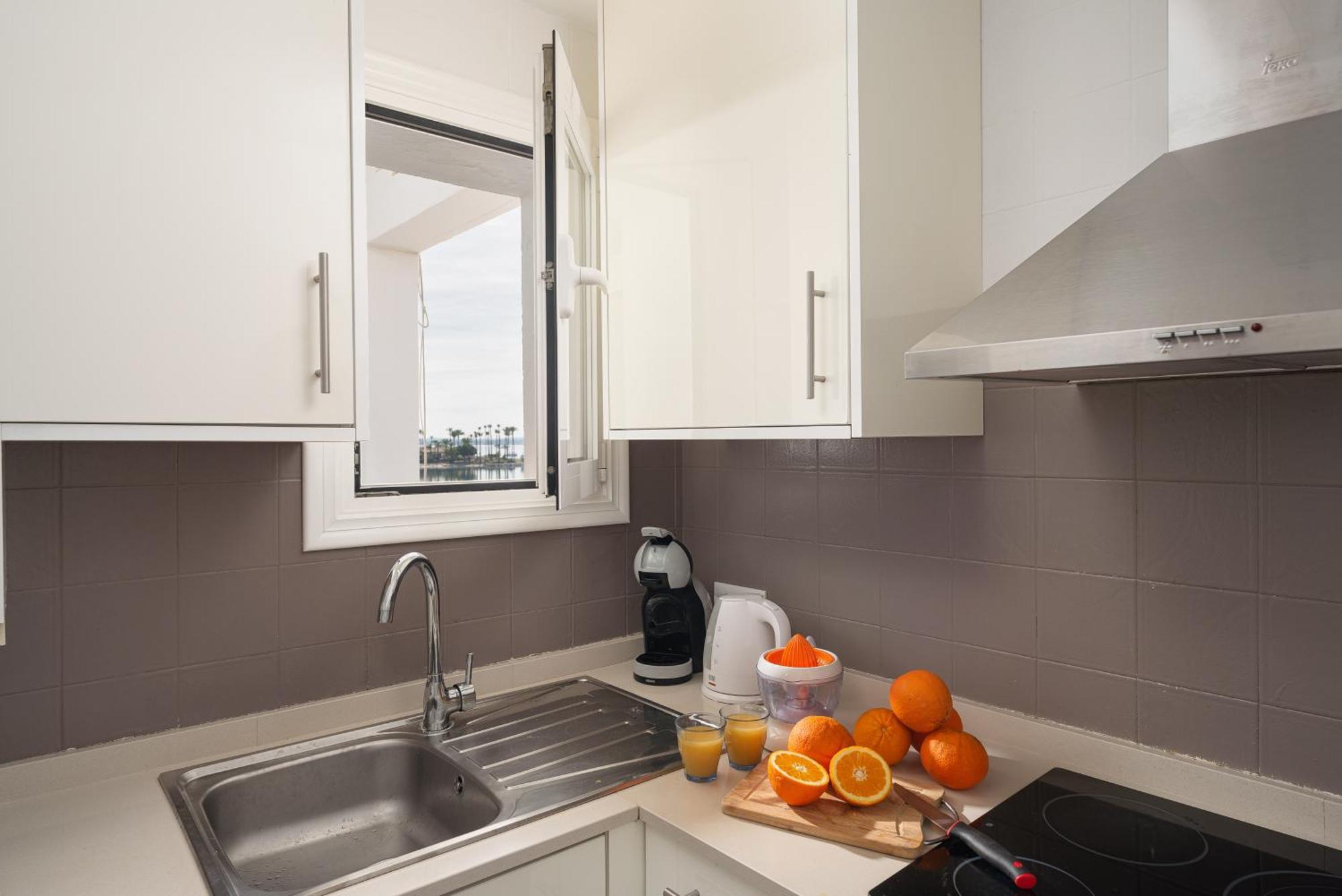 Apartment Xara Torres, At The Beach Of Alcudia Port de Alcudia  Exterior photo